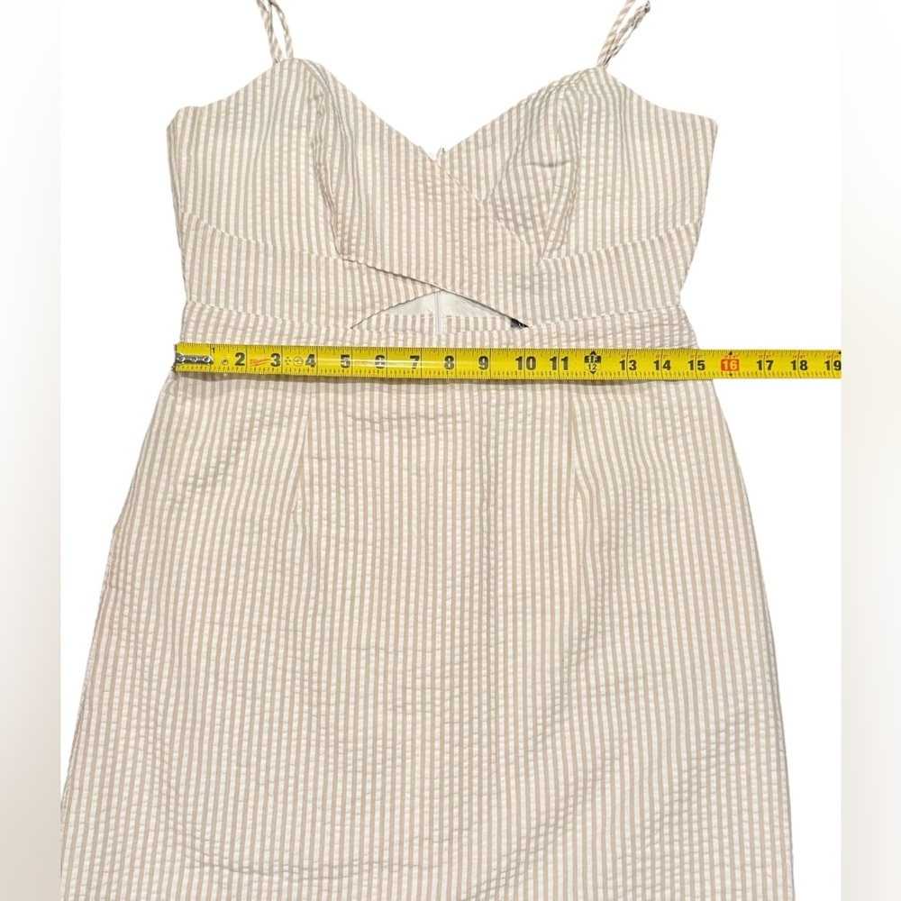 Forever 21 Sun Dress Seersucker NWT Women’s Size Large Beige and White Stripe - Picture 10 of 11